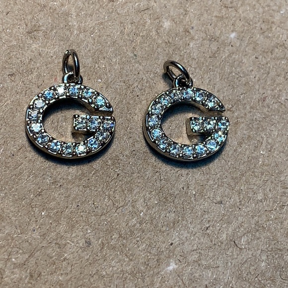 Vintage rhinestone letter G pendant or charm. - Picture 5 of 7